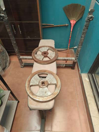 bench press with barbell and weights