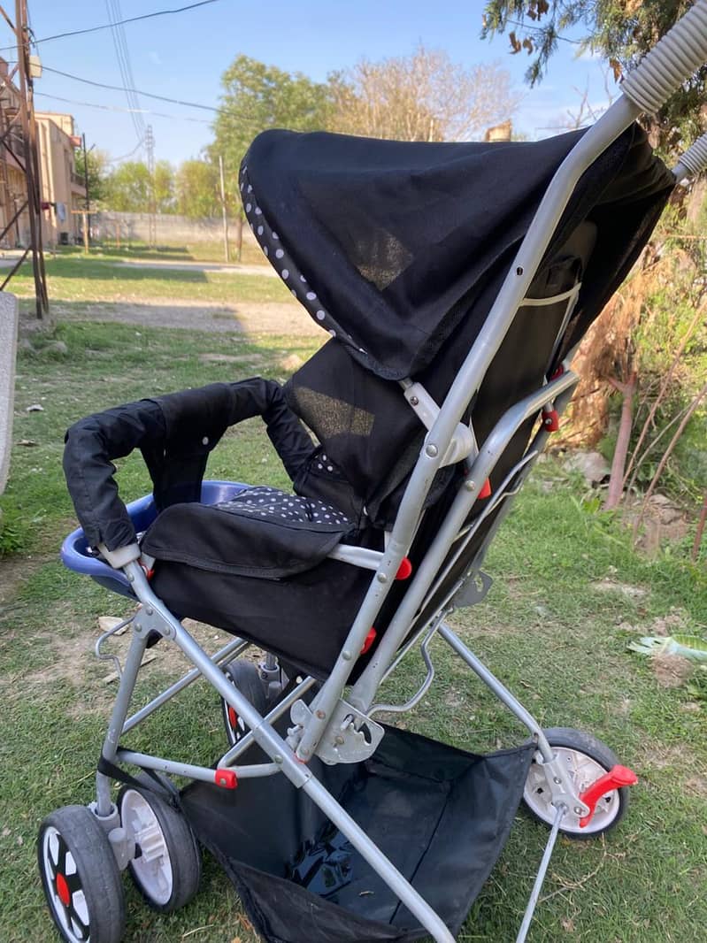 stroller/ pram 3
