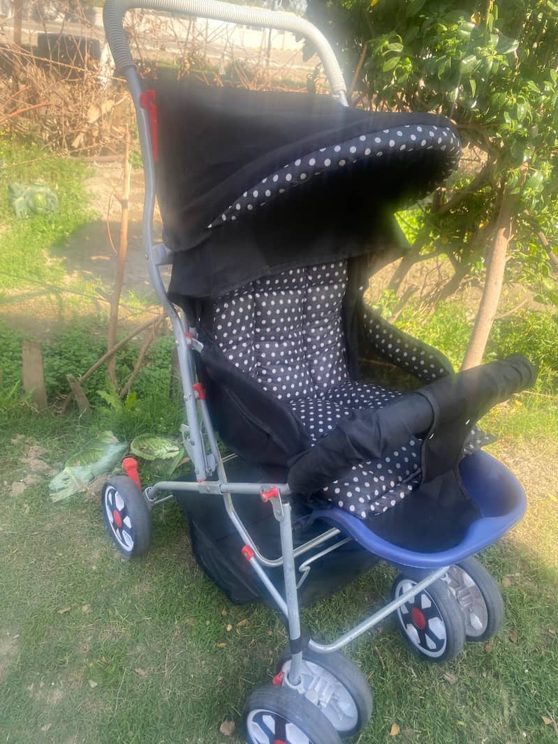 stroller/ pram 5