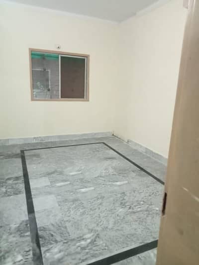 flat available for rent only for family and females