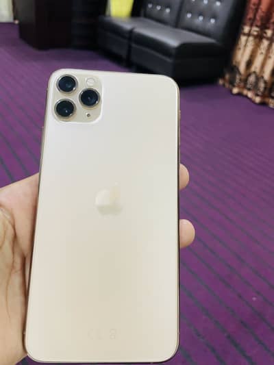 i phone 11 pro max mint condition