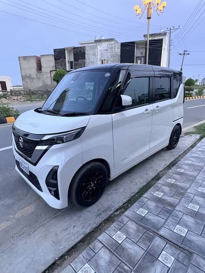 Nissan Roox turbo leather package