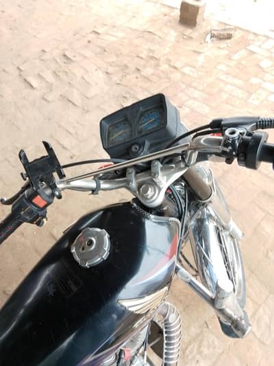 Al ok koi falt ni  03039871977