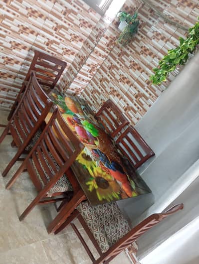 Dining Table for Sale – 6 Seater – Excellent Condition (8/10)