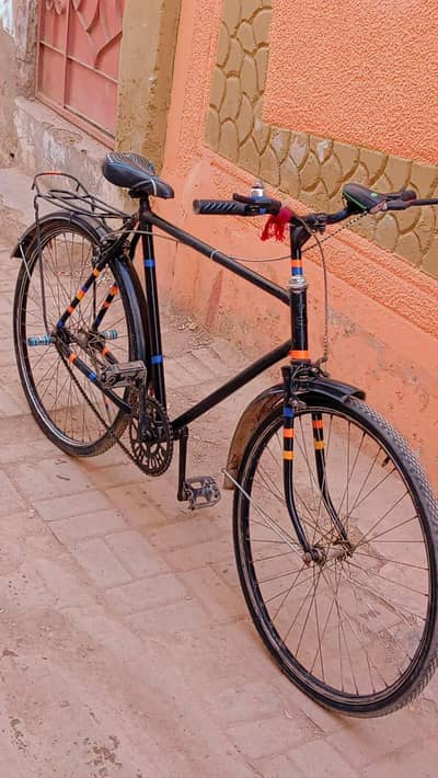 Almost new cycle 6-7 months used 8/10 condition