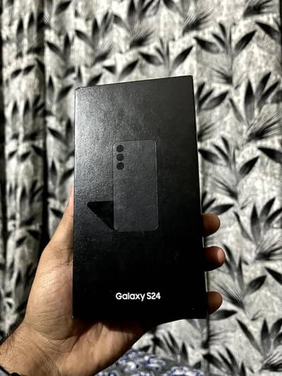 Samsung Galaxy S24 - Brand New - Sealed - sim time avl -