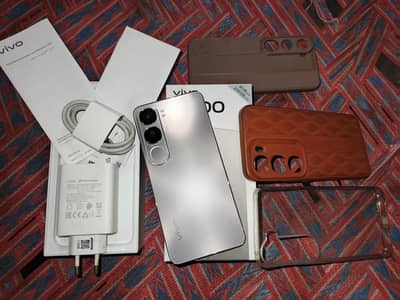 Vivo y200 very good condition only 4 month use 8+8 256