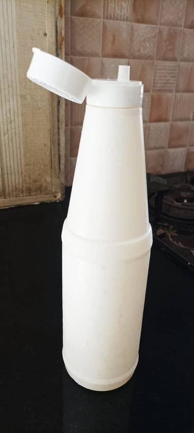 IMPORTED EMPTY  USED PLASTIC BOTTLES