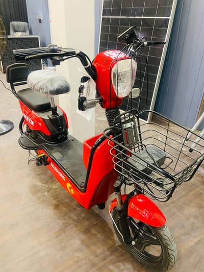 Electric scooty 