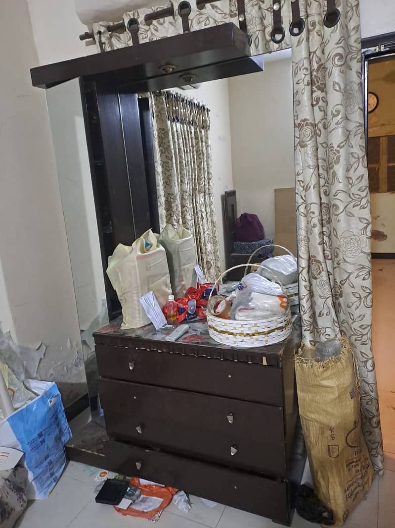 Dressing table 3