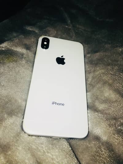 I phone x 256 gb 10 by 9.5