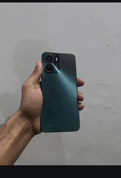 vivo y16 4gb 64gb. whatsp 03123279130