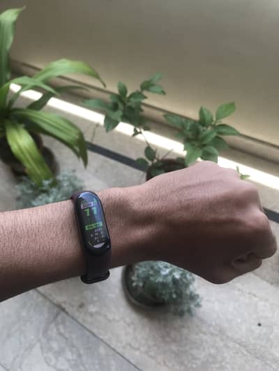 Mi Band 6 slightly used in Perfect condition