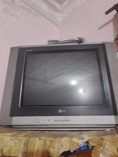 LG FLATRON SERIES CRT TELEVISION FULLY FUNCTIONAL