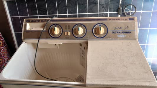 Sanyo Semi Auto Matic Washing machine For sale