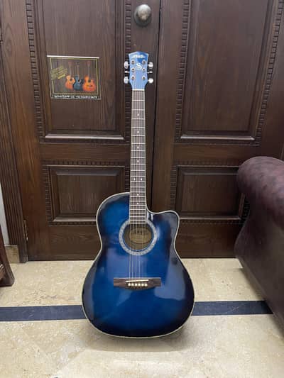Guitar accostic in New condition 10by10 0/3/2/4/1/8/5/0/6/5/9