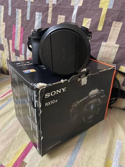 Camera Sony RX10 mark IV for sale
