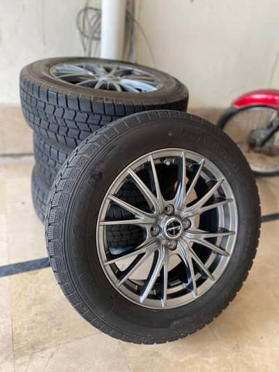 Raize rims tyres