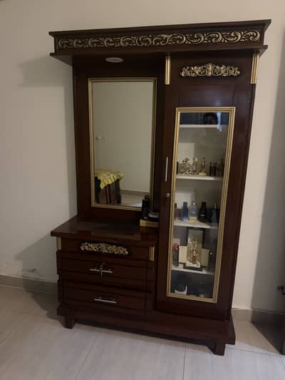 Sheesham wood only one month used like brand new urgent for sale