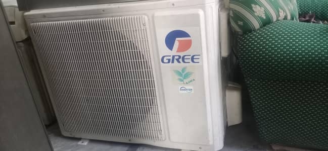 gree 1.5 Ac okay condition