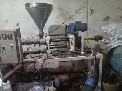 Plastic Hanger Making Machine for Sale – Complete Setup with Mold
