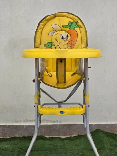 HIgh back chair only chusion needs change 5/10