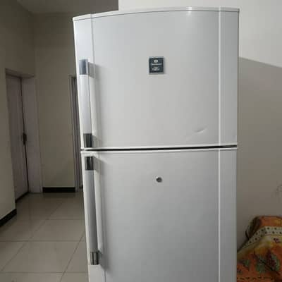 Dawlance No-Frost Refrigerator for Sale – Excellent Condition