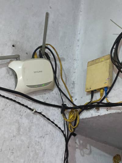 TP-Link wifi router + PON