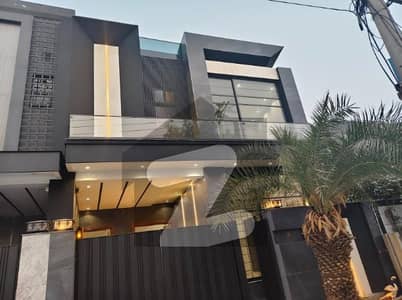 6 Marla Brand New Ultra Modern Design House Available For Sale ( Gas Install )