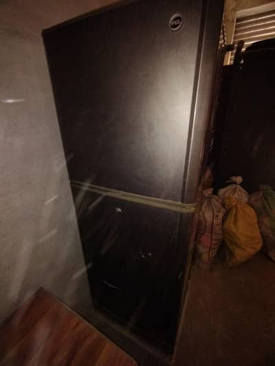 Pel Refrigerator