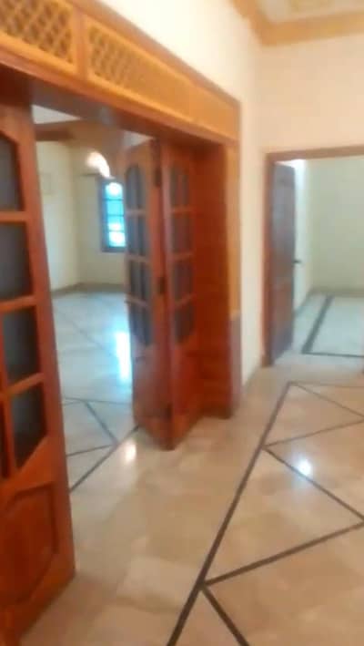 I-8 FIRST FLOOR FOR RENT