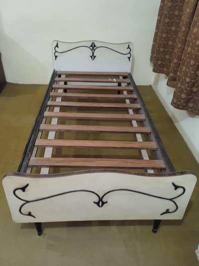 Wooden bed set urgent for sale.  Mattress urgent for sale