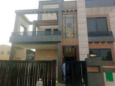 10 Marla House In Bahria Town - Ghaznavi Block Is Available