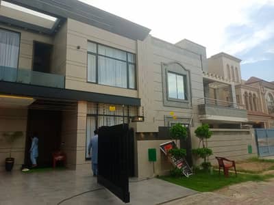 10 Marla House available for sale in Bahria Town - Quaid Block if you hurry