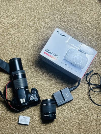 Cannon 700D