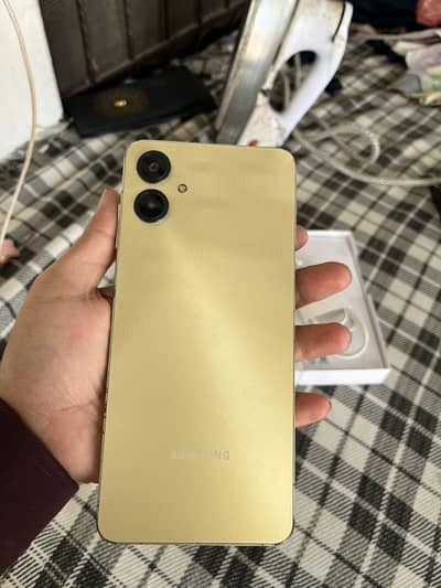 Samsung a06 4:128 gb with box and cable