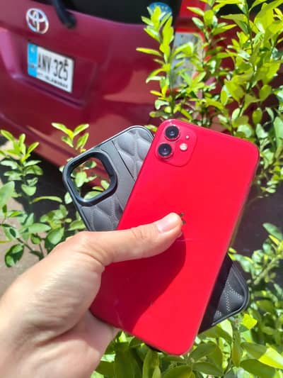 iphone 11    128 GB Pta approved.  10/8 condition