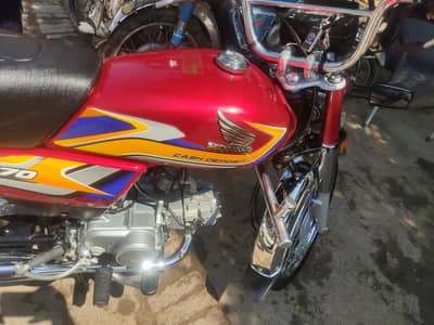Honda CD 70.2025 modle New Red color urgent sale