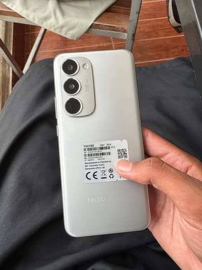 Tecno Spark 40 pro plus  (16/256)