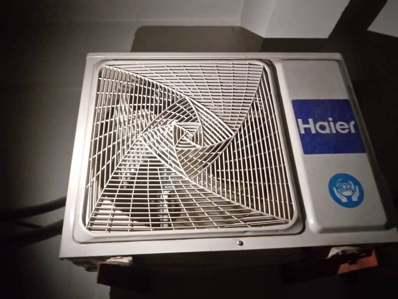 NON INVERTER USED SPLIT AC CONDITION NEW 2