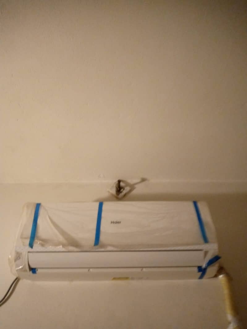 NON INVERTER USED SPLIT AC CONDITION NEW 6
