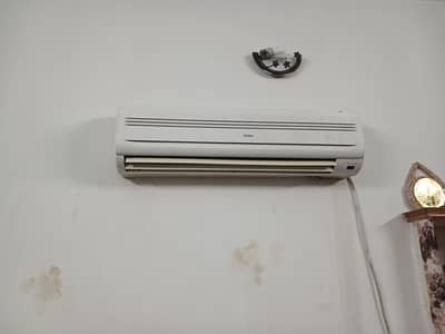 1.5 ton Ac for sale used condition