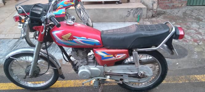Honda CG 125   2005 Modal