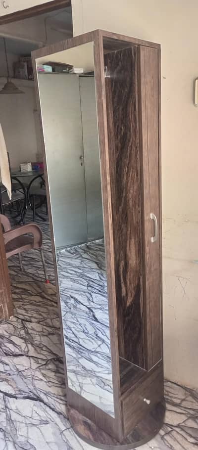 Rotating Full Mirror standing Drawer Dresser