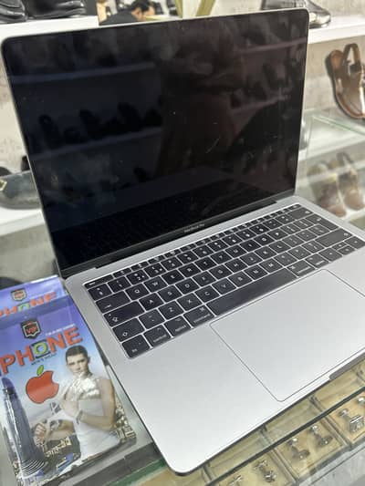 8gb Ram 128 gb memory