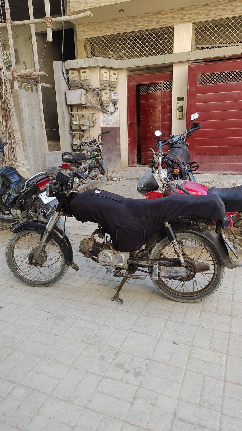 Unique cd70 2018 Engine sealed 1