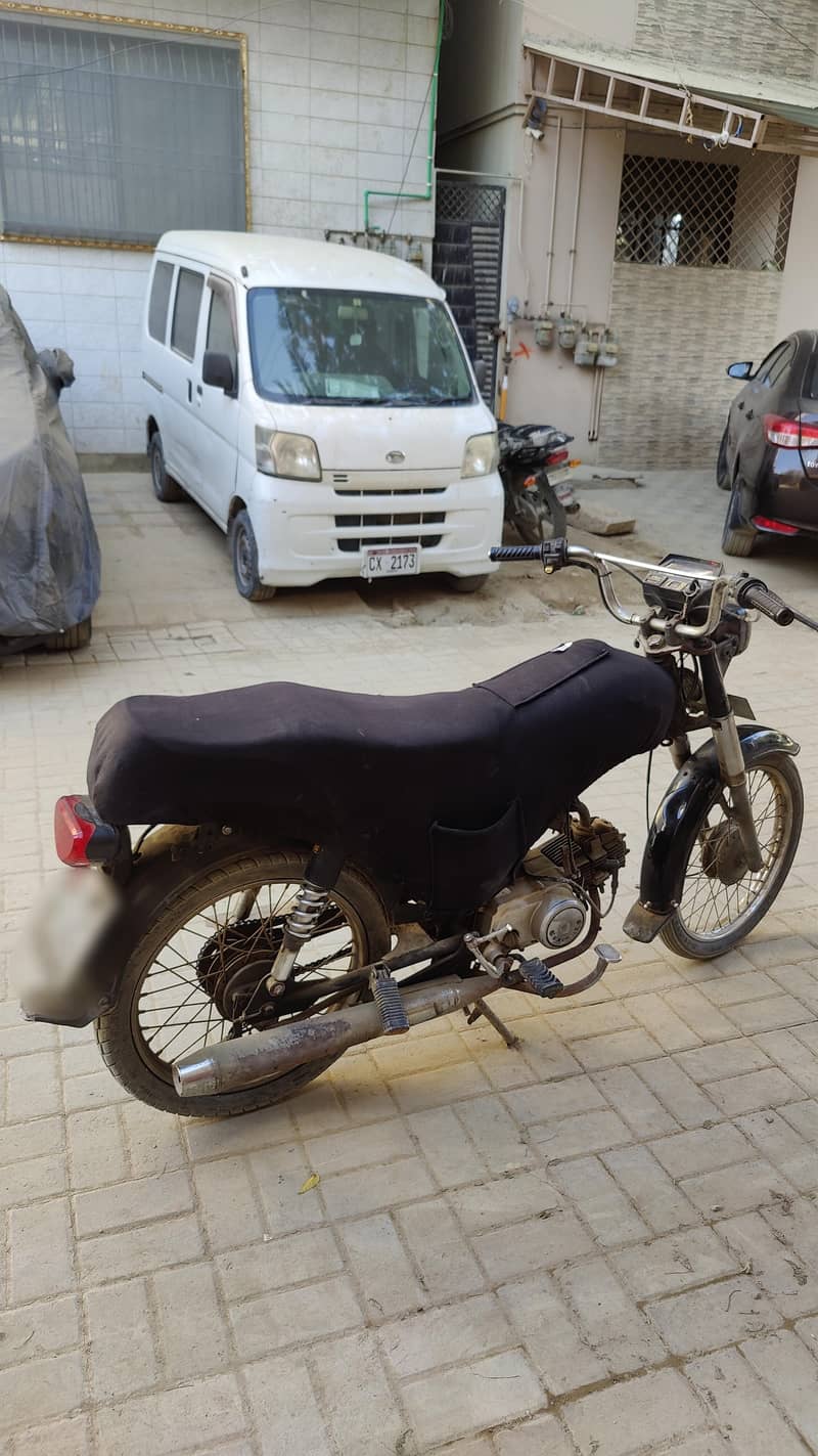 Unique cd70 2018 Engine sealed 3