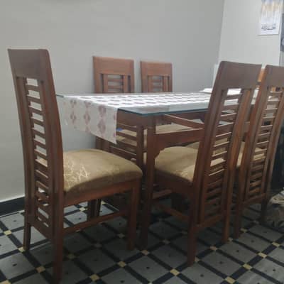 Dining Table With 6 Cushion Cairs