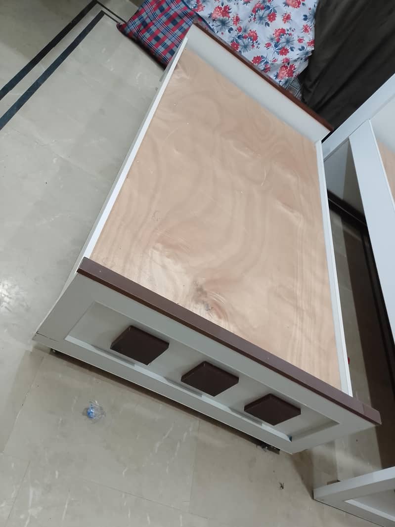 Trundle bed 9