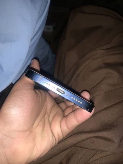 Iphone 12 64GB Jv battery health 84 % face id condition 10by9